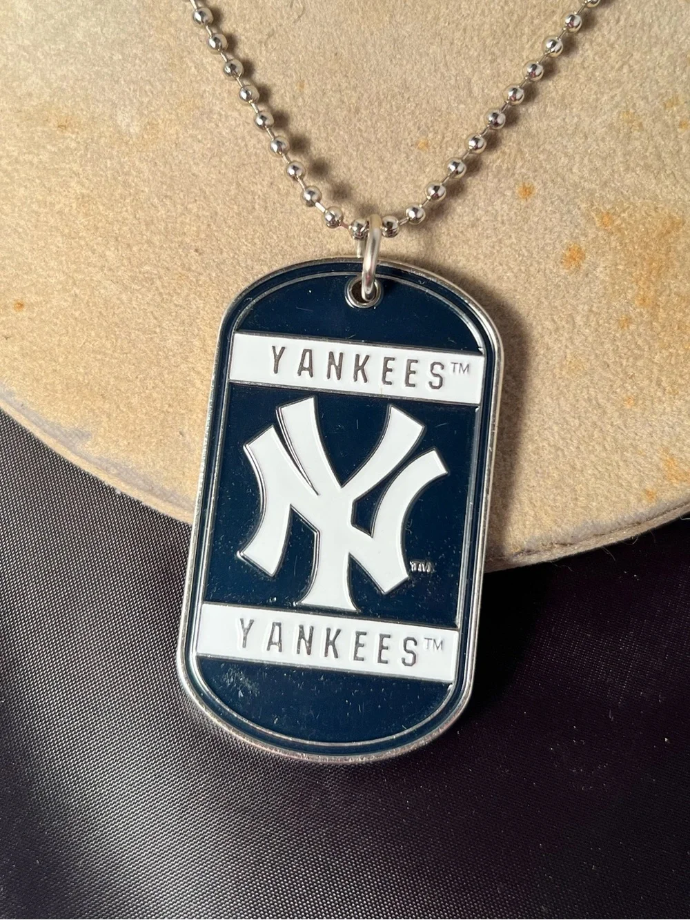 Official MLB New York Yankees Metal Dog Tag Necklace 17.5” Long 2014